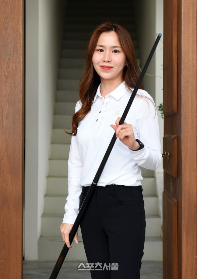 '전격 LPBA행' 아마 1위 김진아 "롤모델 김가영 언니 이기는 상상해요" [SS인터뷰]