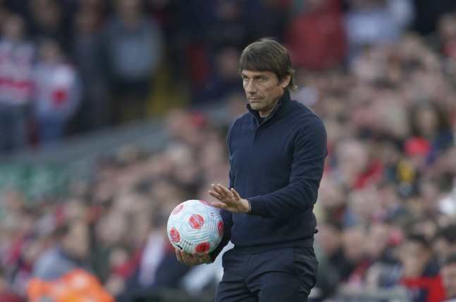 "콘테, 4위 못하면 토트넘 떠날지도?" '레전드' 셰링엄도 우려했다