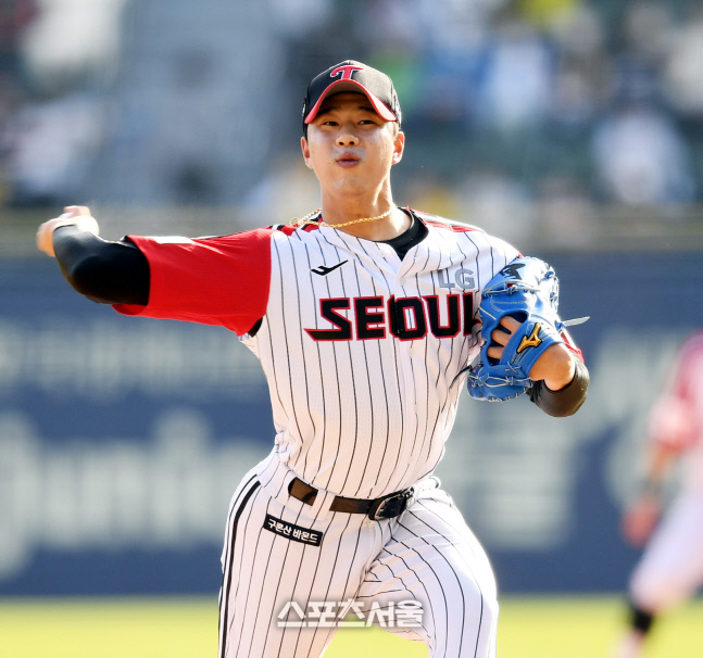 [포토] 역투하는 LG 정우영