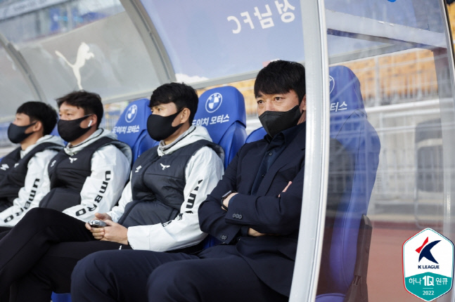 김남일 감독의 일침 "교체 선수들, 불충분해"[현장인터뷰]