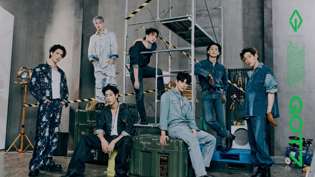 '컴백' 갓세븐, '남성미+섹시함'으로 중무장…변함없는 비주얼