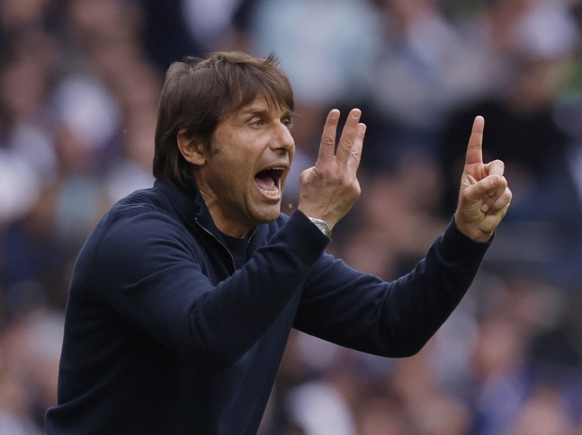 콘테 감독 "번리 PK 판정 불만? 100% 아닌 200% 확실"