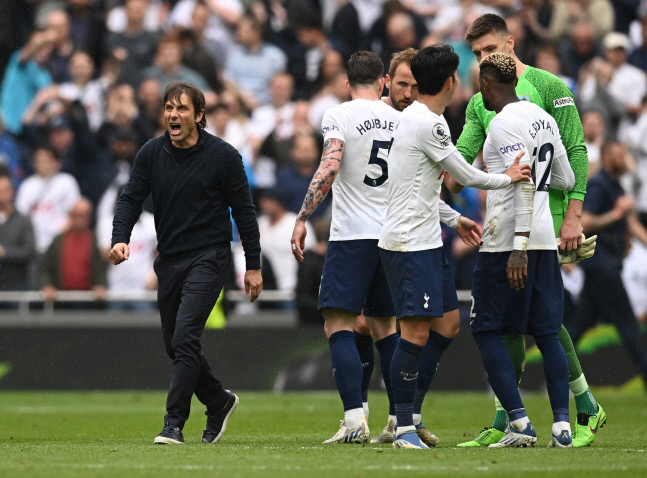 SOCCER-ENGLAND-TOT-BUR/REPORT