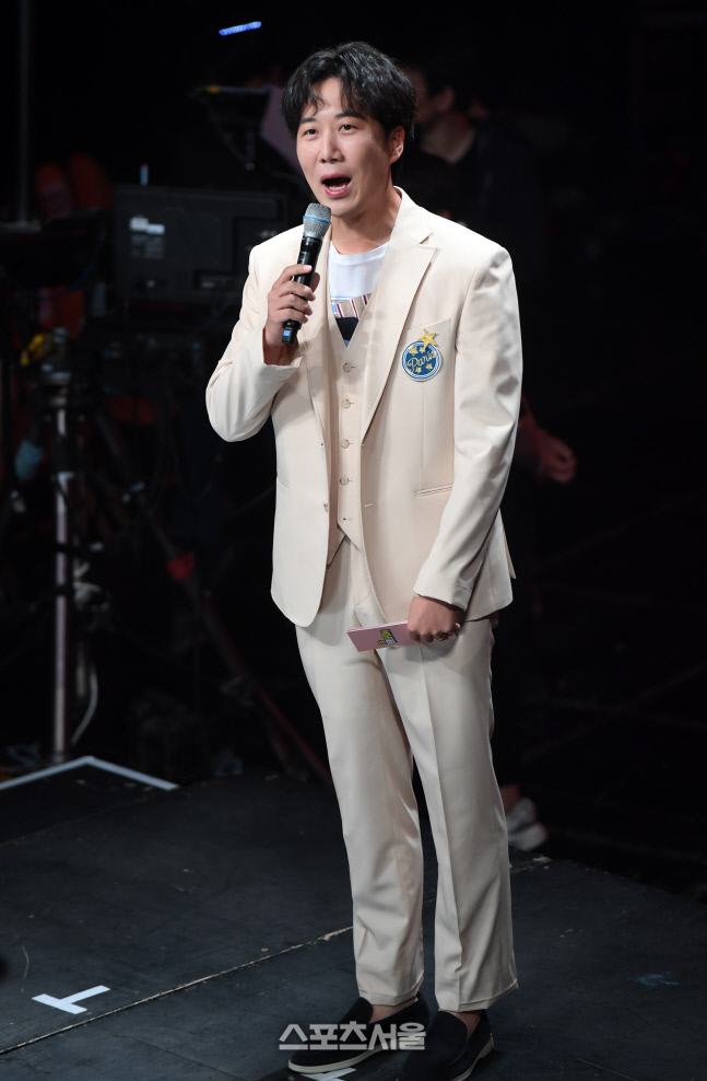 [포토]도경완, '더트롯쇼' 관객과 함께!