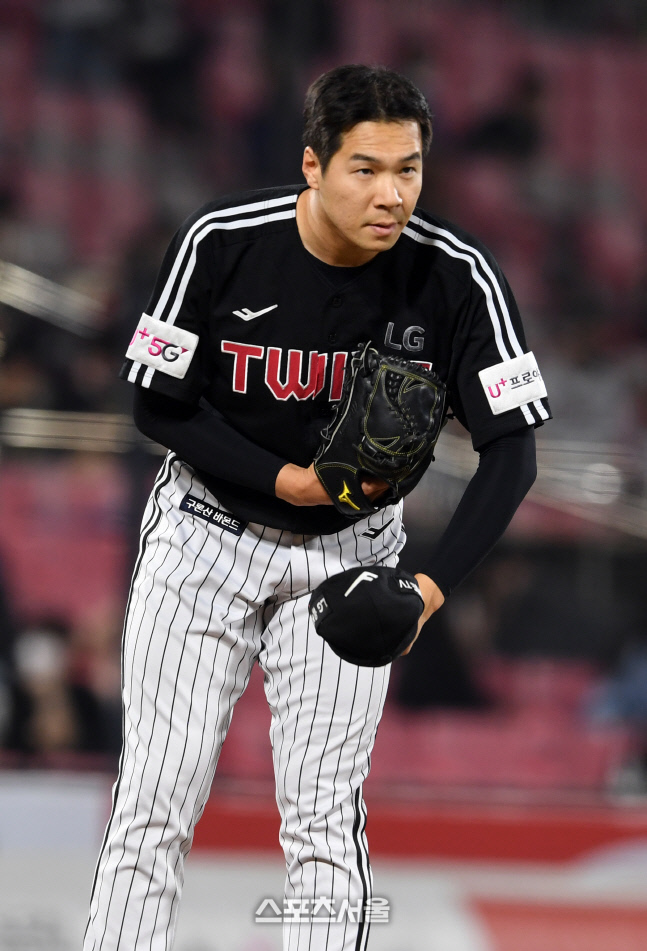 [포토]조용호에게 사과하는 김대유