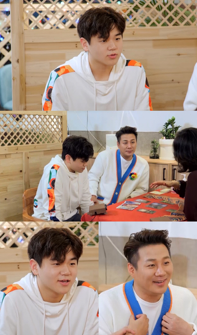 윤민수 아들 윤후 "썸만 10번 탄 모태솔로, 이상형은 권나라"('자본주의학교')