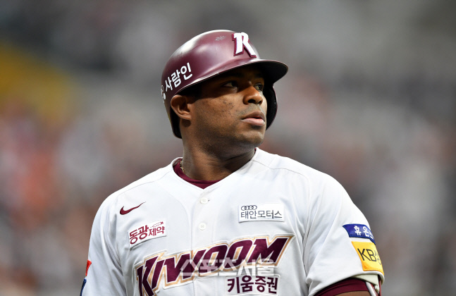 8번타자 푸이그, 타점도 즐겁지..... [포토]