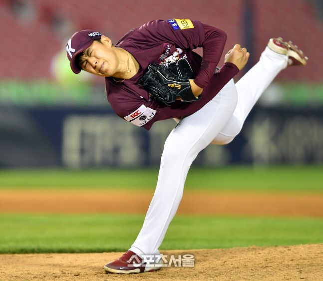 혼신의 역투펼치는 김선기[포토]