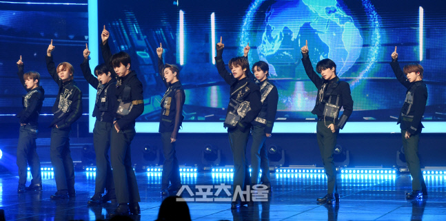 [포토] T1419 '각 잡힌 엔딩 포즈'