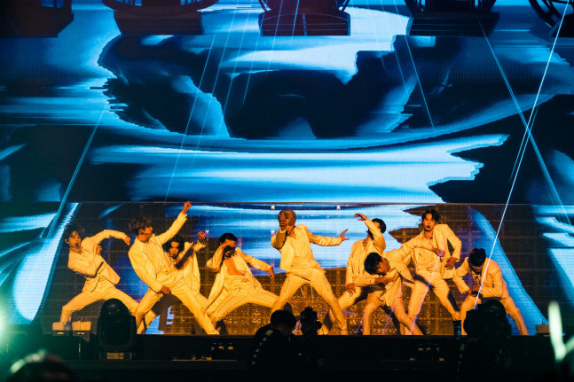 NCT 127 돔투어 \'NEO CITY JAPAN - THE LINK\' 도쿄돔 공연 이미지 3