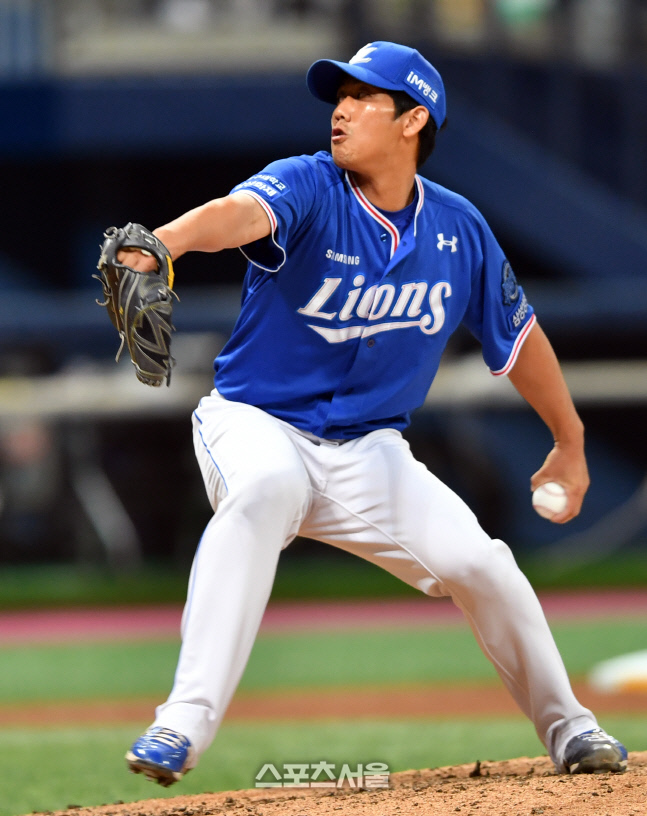 8회말 위기를 막아라, 이상민[포토]