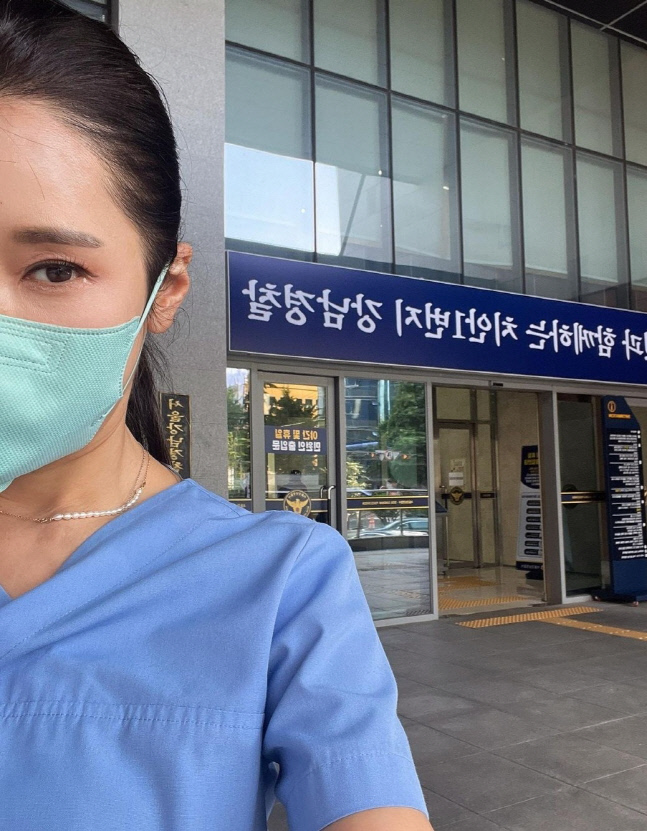서울대 출신 치과의사 이수진 “오은영 박사가 神?” 누리꾼과 설전 [★SNS]