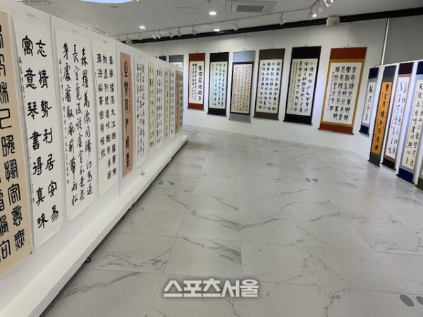 보성군, 보성아트홀 ‘춘곡 김홍배 작가 서예전’ 개최