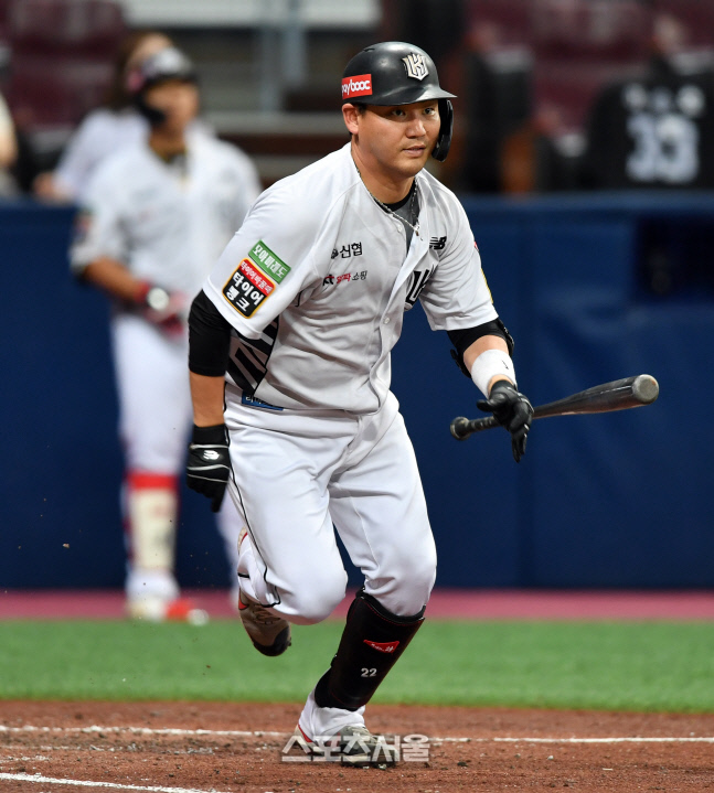 4회초 안타출루 장성우[포토]