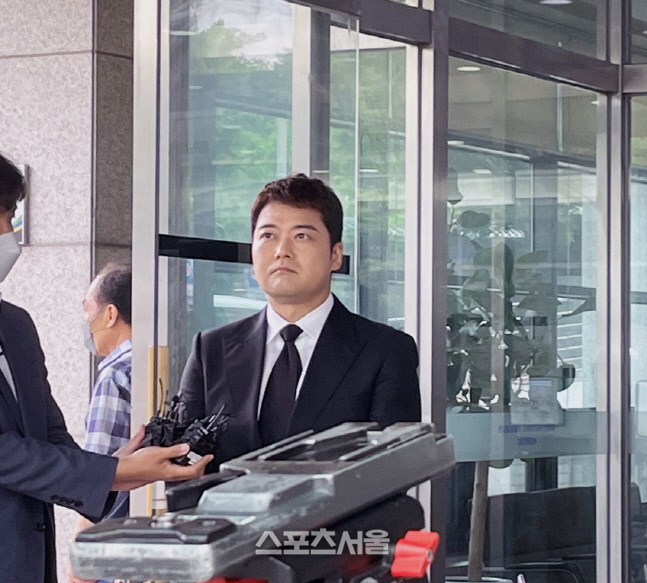 전현무, 故송해 빈소 조문 "타의 모범되는 어른이셨다"