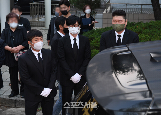 [포토]故 송해 선생님 보내는 조세호-유재석-강호동