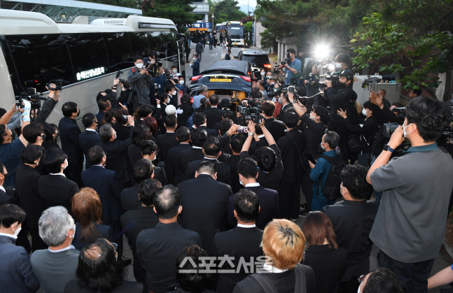 [포토]\'국민 MC\' 송해 발인