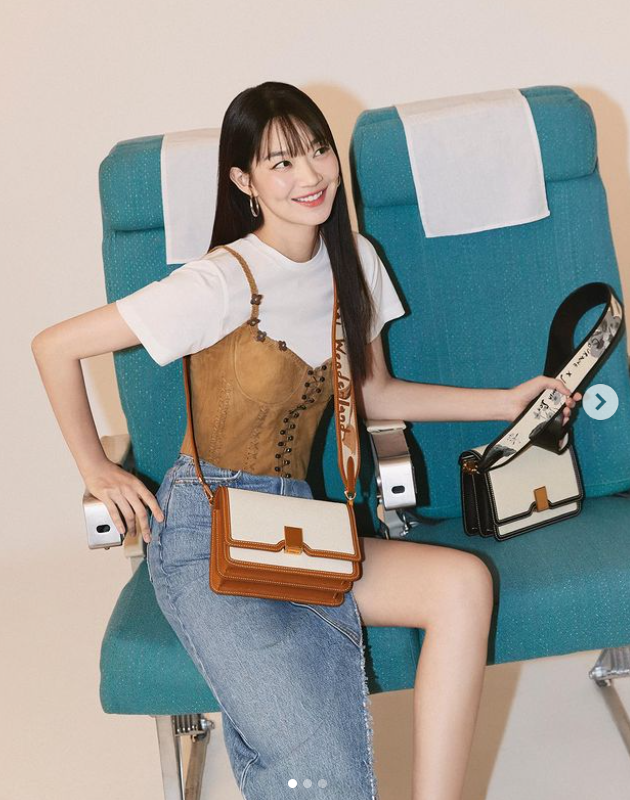 러블리가 사람이 되면? 신민아... 매일 반할 심쿵미소 [★화보] 