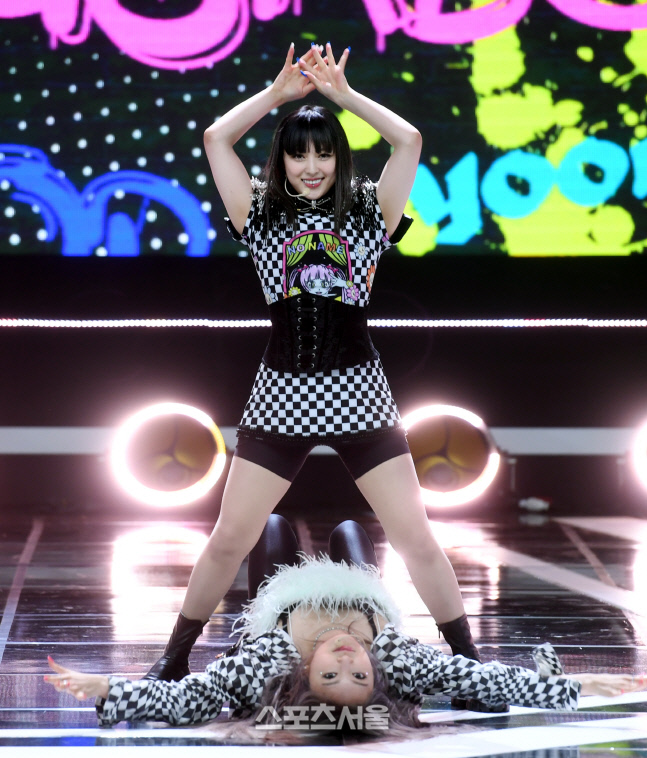 [포토] 버가부 유우나-초연 '과감한 안무'