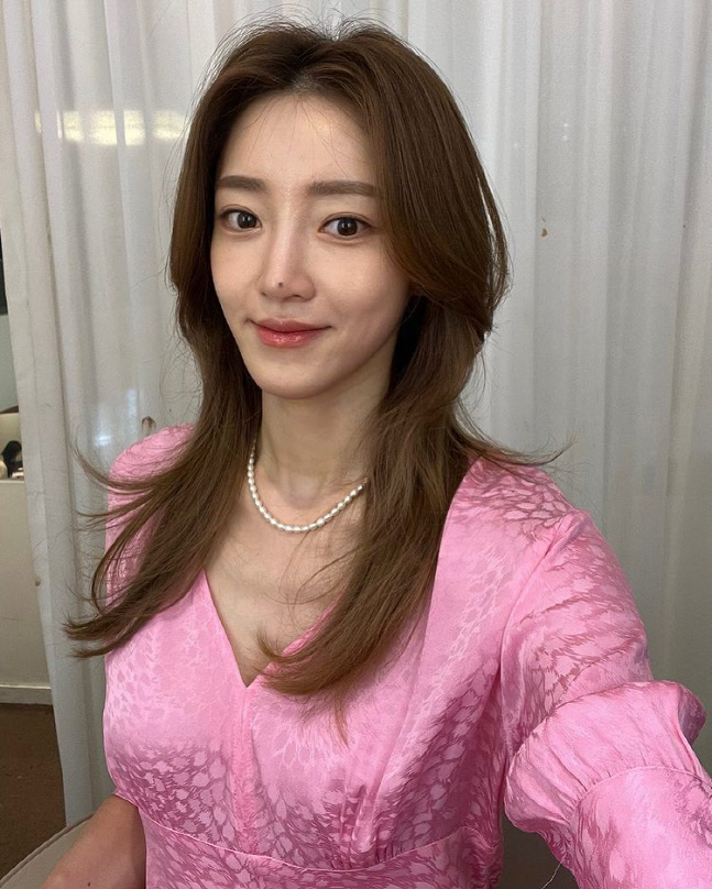 '임창정♥' 서하얀, 본인도 인정한 미모 사기…전문가 손길에 연예인 다 됐네[★SNS]