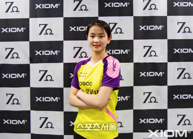 17세 탁구샛별 김나영 3연승 신바람...세계 63위 日 사토 히토미도 격파 [WTT 컨덴더]