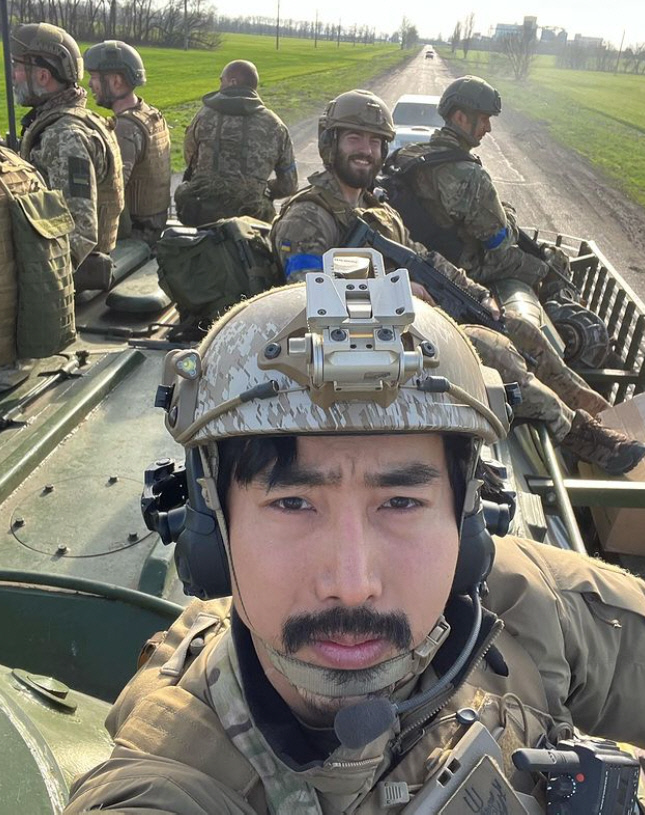 '우크라 영웅' 이근, 귀국 20일만 검찰 송치 "여권법 위반 혐의"