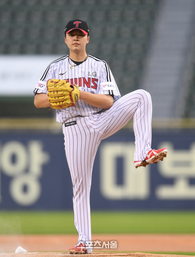 [포토] 이민호 \'몸 좀 풀고\'