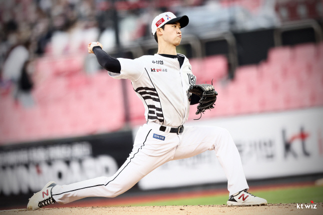 20220615_SSG_엄상백_03