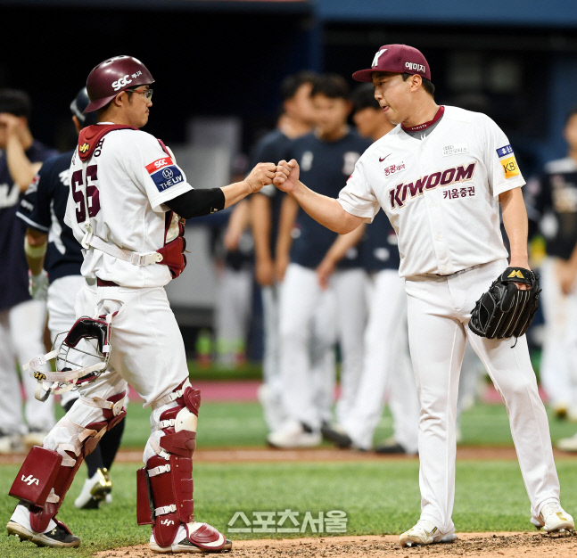 [포토] 문성현-이지영 '이겼다'