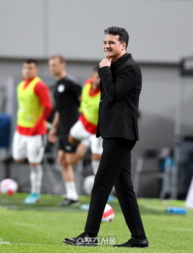 벤투호에 1-4로 대패한 이집트 갈랄 감독 해임