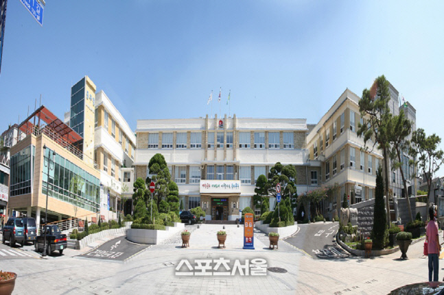 3일.중구청 전경