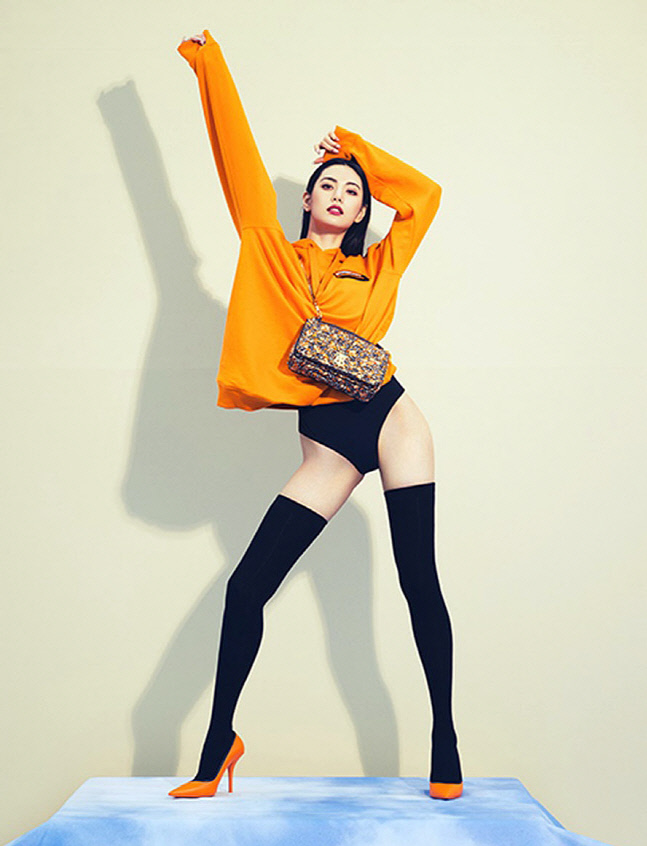 '세상에서 가장 예쁜 여자' 나나, 회려한 비치웨어로 남심 저격해