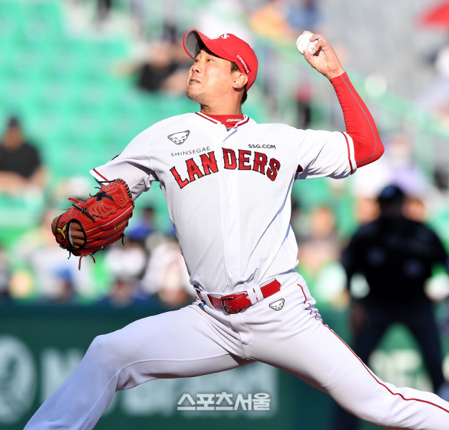 구속 차만 18㎞ 김광현 슬라이더 더 세진다[SS 포커스]