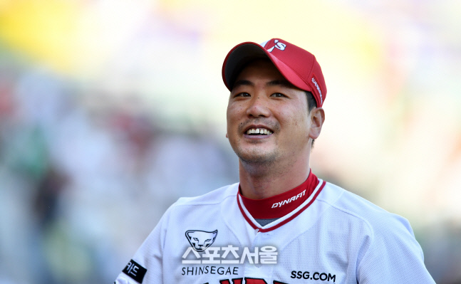 \'내 공을 장작패듯이...\' 김광현[포토]