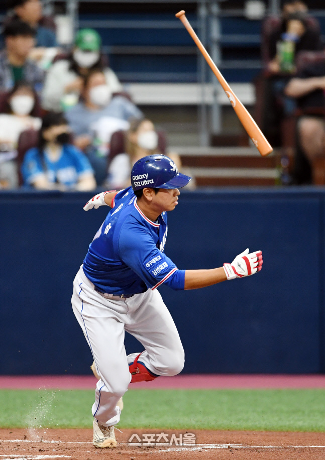 [포토]삼성 이해승의 데뷔 첫 안타