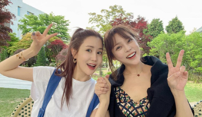 '세븐♥' 이다해, 5살 언니 박시연이랑 '절친'이었네 "사랑스러운 울언니랑"[★SNS]