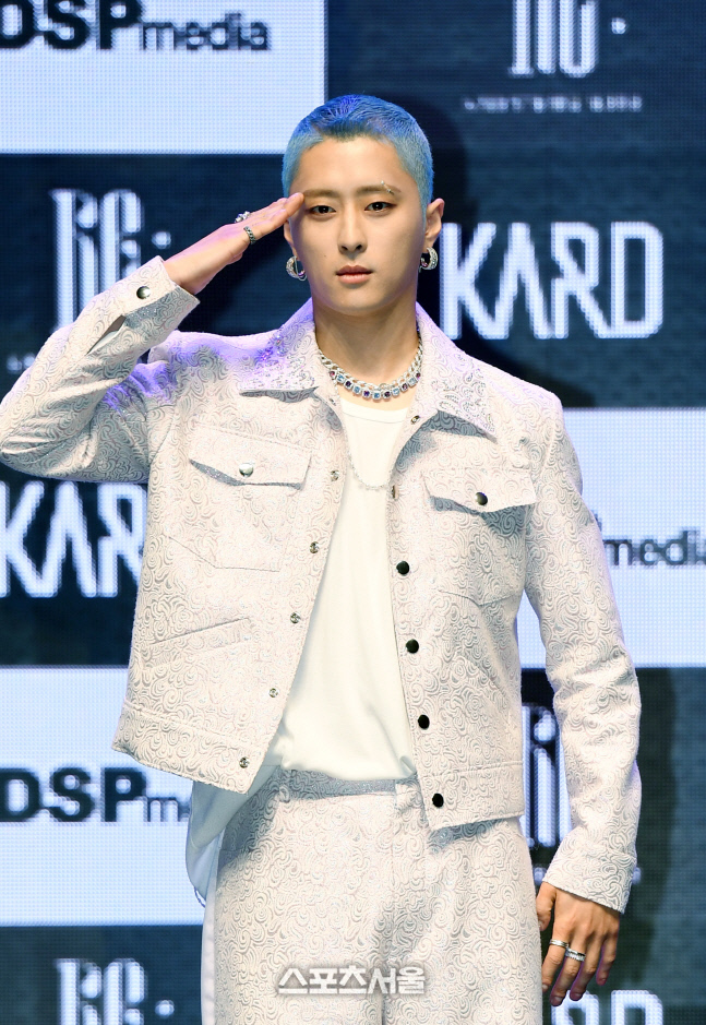 [포토]카드의 제이셉, '전역을 명 받았습니다!'