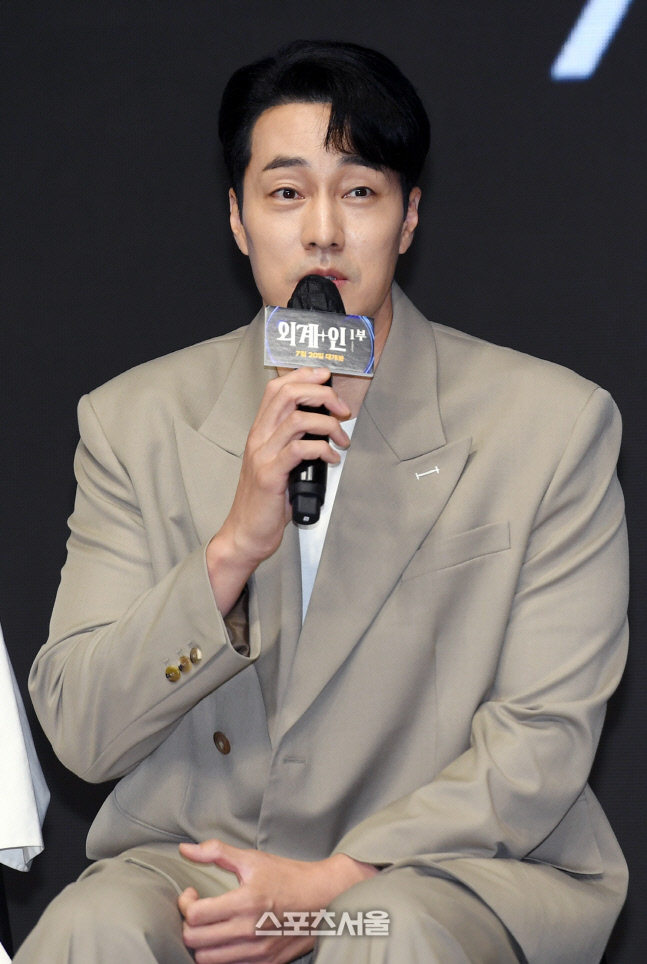 [포토]\'외계+인\' 소지섭, \'이번엔 쫓기는 역할\'