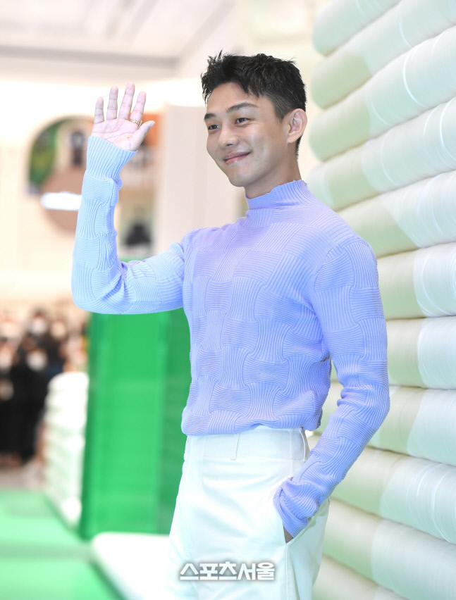 [포토] 유아인 '여심 저격하는 환한 미소'