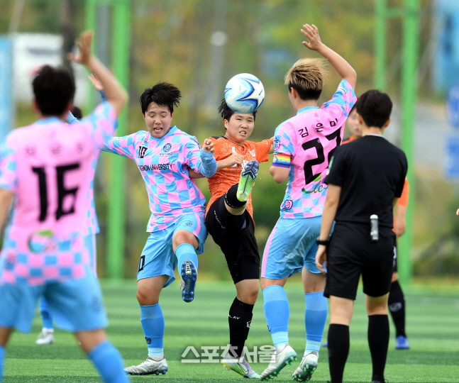 [포토] 대덕대 이다연 '과감한 볼다툼'