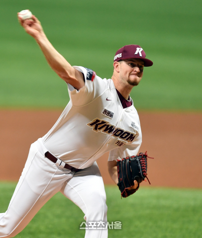 애플러, 26일 롯데전 등판 후 '휴식'...홍원기 "여유 있는 운영 아니다" [SS 시선집중]