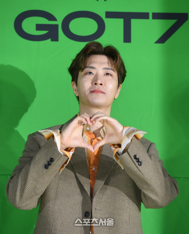 갓세븐 영재, 러비와 열애설 부인 "음악적 동료"[공식]