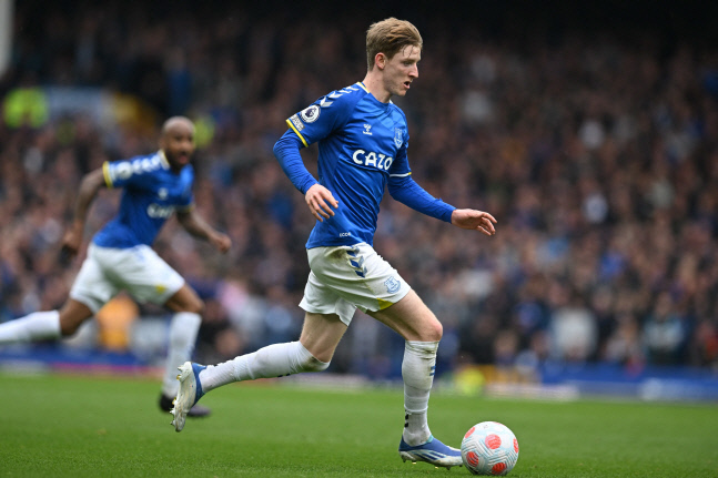 콘테에게 힘 팍팍...토트넘, 히샬리송 이어 에버턴 FW '눈독'