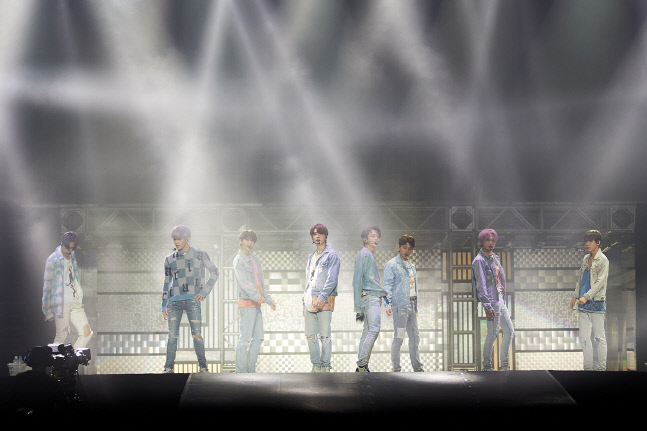 NCT 127 두 번째 월드 투어 \'NEO CITY - THE LINK\' 싱가포르 공연 이미지 1