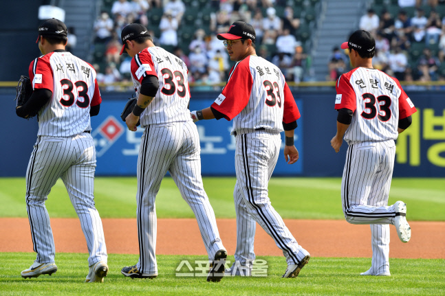 2년만에 열린 박용택 은퇴식,선수들은 박용택 별명을 등에[포토]
