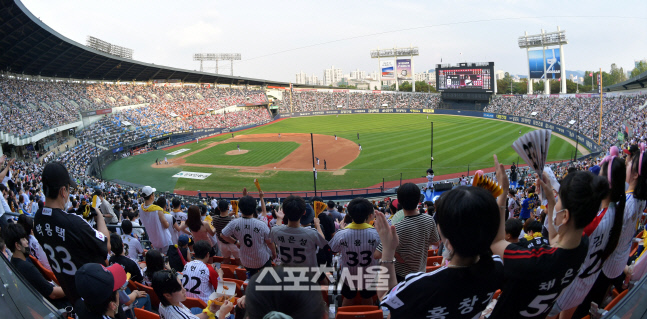 '올시즌 처음' 박용택 은퇴식과 함께 열린 롯데-LG전[포토]