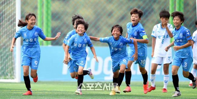 9명 미니스쿼드로 3연패, 남강초 37골 압도적 화력[여왕기]