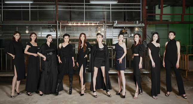 보그(VOGUE)를 능가하는 이모델클랜 화보촬영, 프로의 매력이 넘치네... [포토]