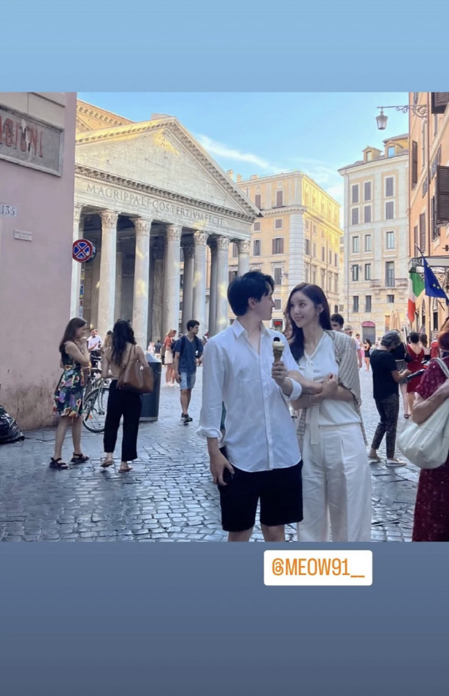 야옹이 작가, ♥전선욱과 이탈리아 여행…신혼 분위기 물씬[★SNS]