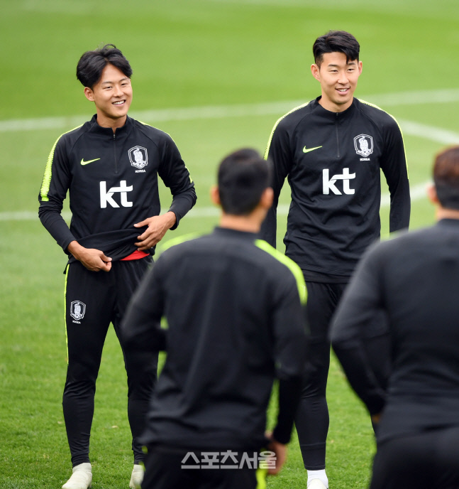 손흥민과 이승우, 우리는 단짝  [포토]